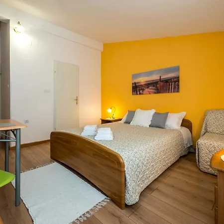 Apartments Marija Makarska Exterior photo