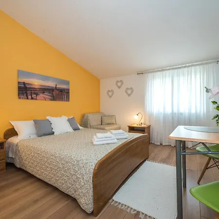 Apartments Marija Makarska Exterior photo